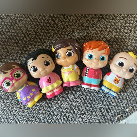 CoComelon Other - Cocomelon Friends Cruiser Figures Set